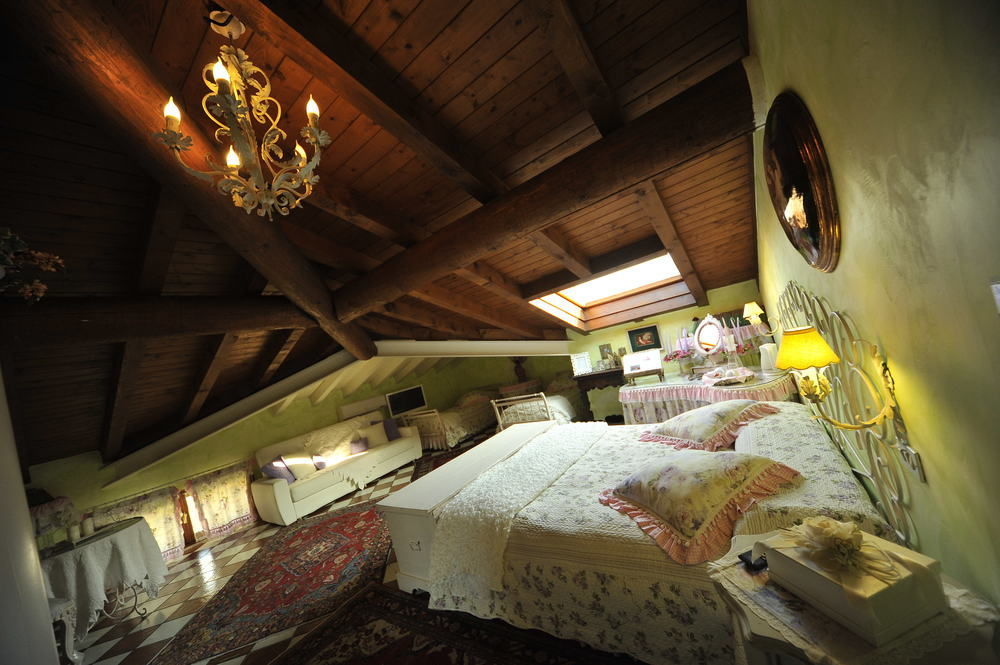 B And B Della Mimosa เดเซนซาโนเดลการ์ดา ภายนอก รูปภาพ